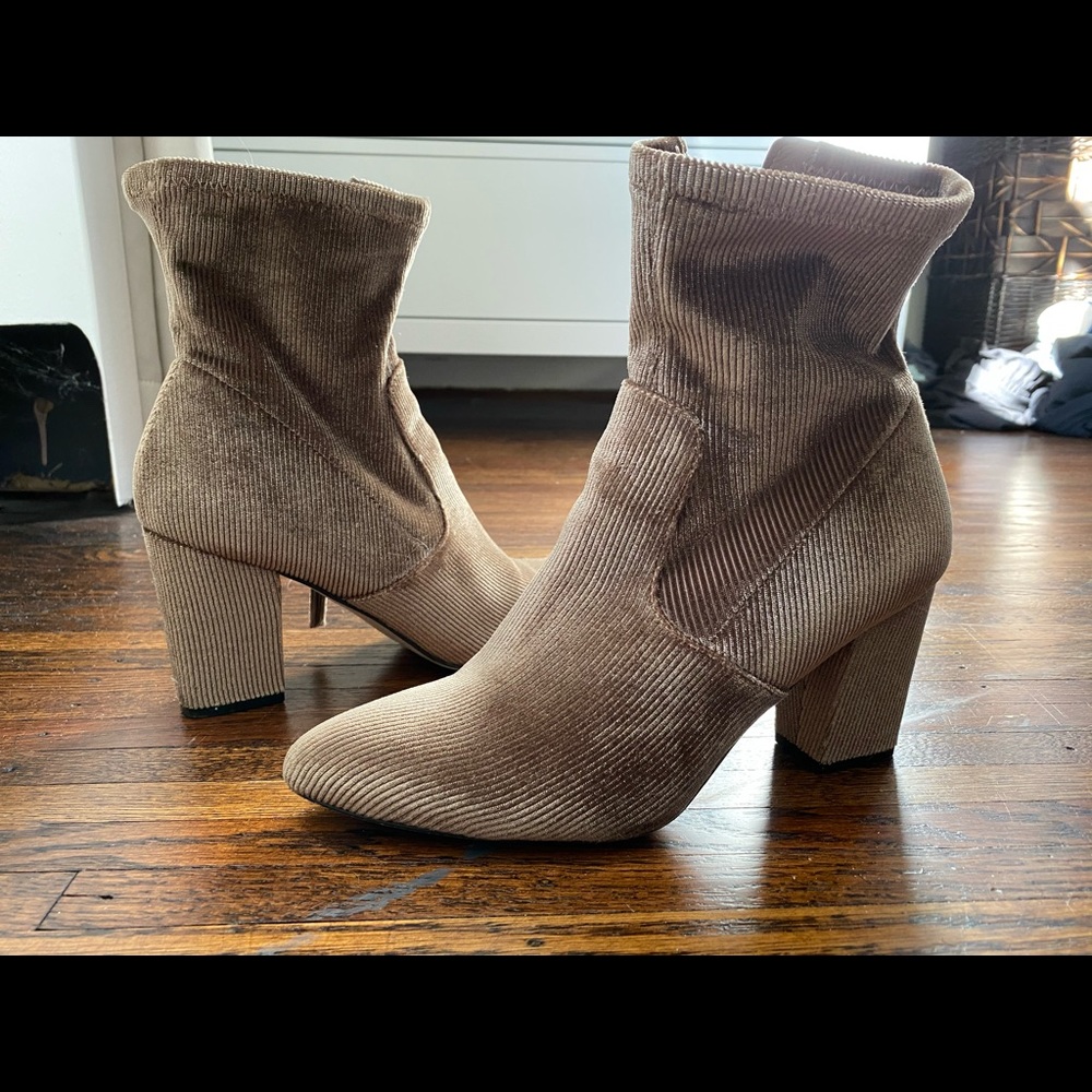 Steve Madden cordouroy booties